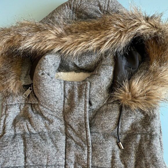 Banana Republic Faux Fur Herringbone Hooded Puffer Vest - S - Picture 13 of 16